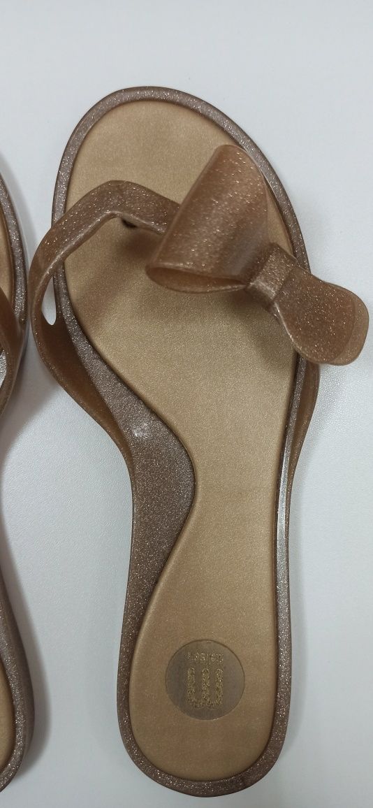Chinelo Melissa 35
