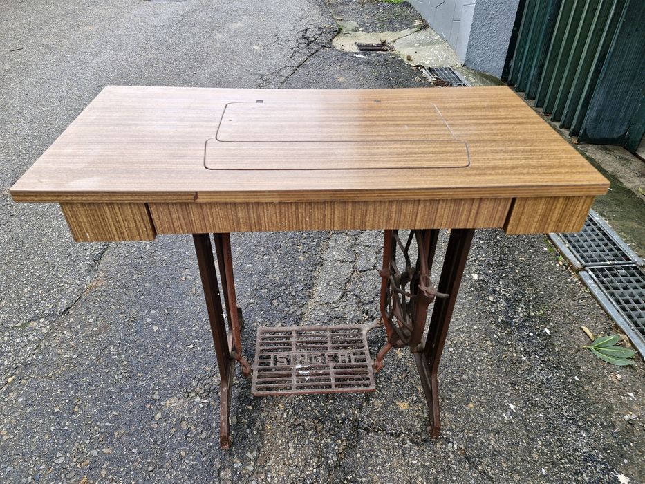 Máquina costura Singer