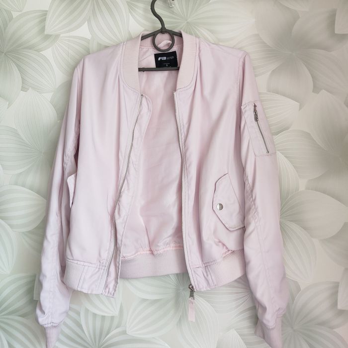 Вітровка Бомбер  FBsister