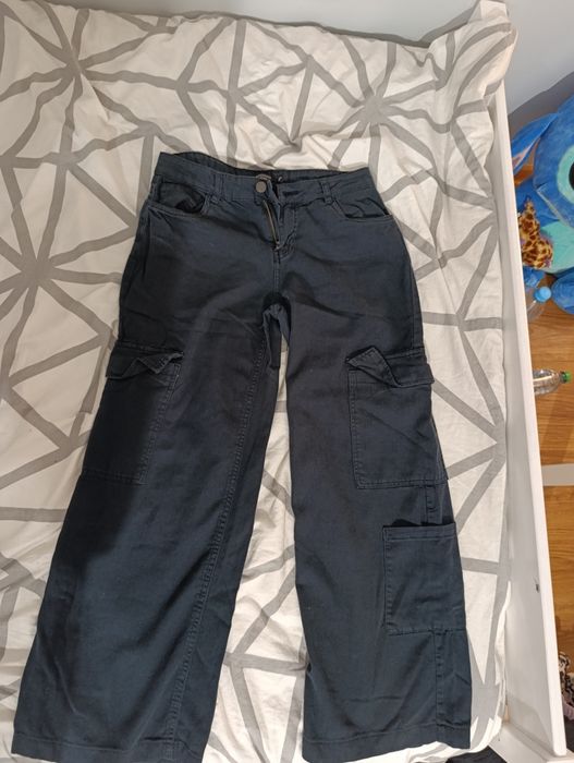 spodnie cargo z niskim stanem