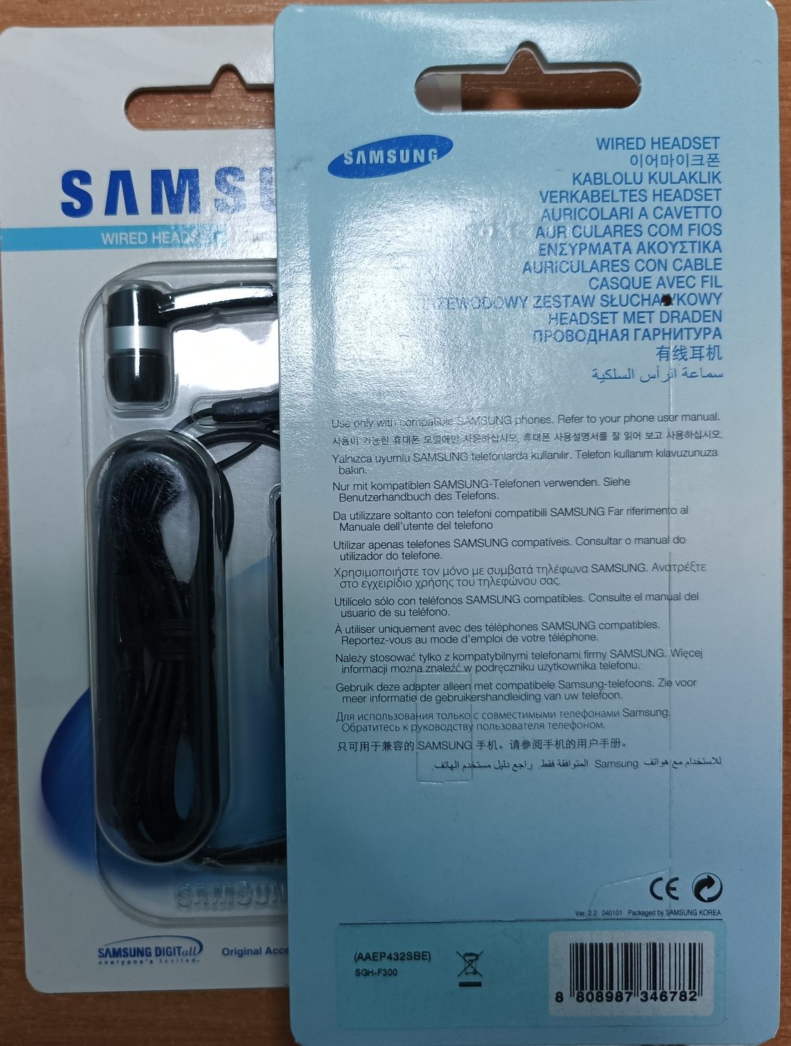 Наушники (гарнитура) Samsung F300/ D800 оригинальная 4 шт
