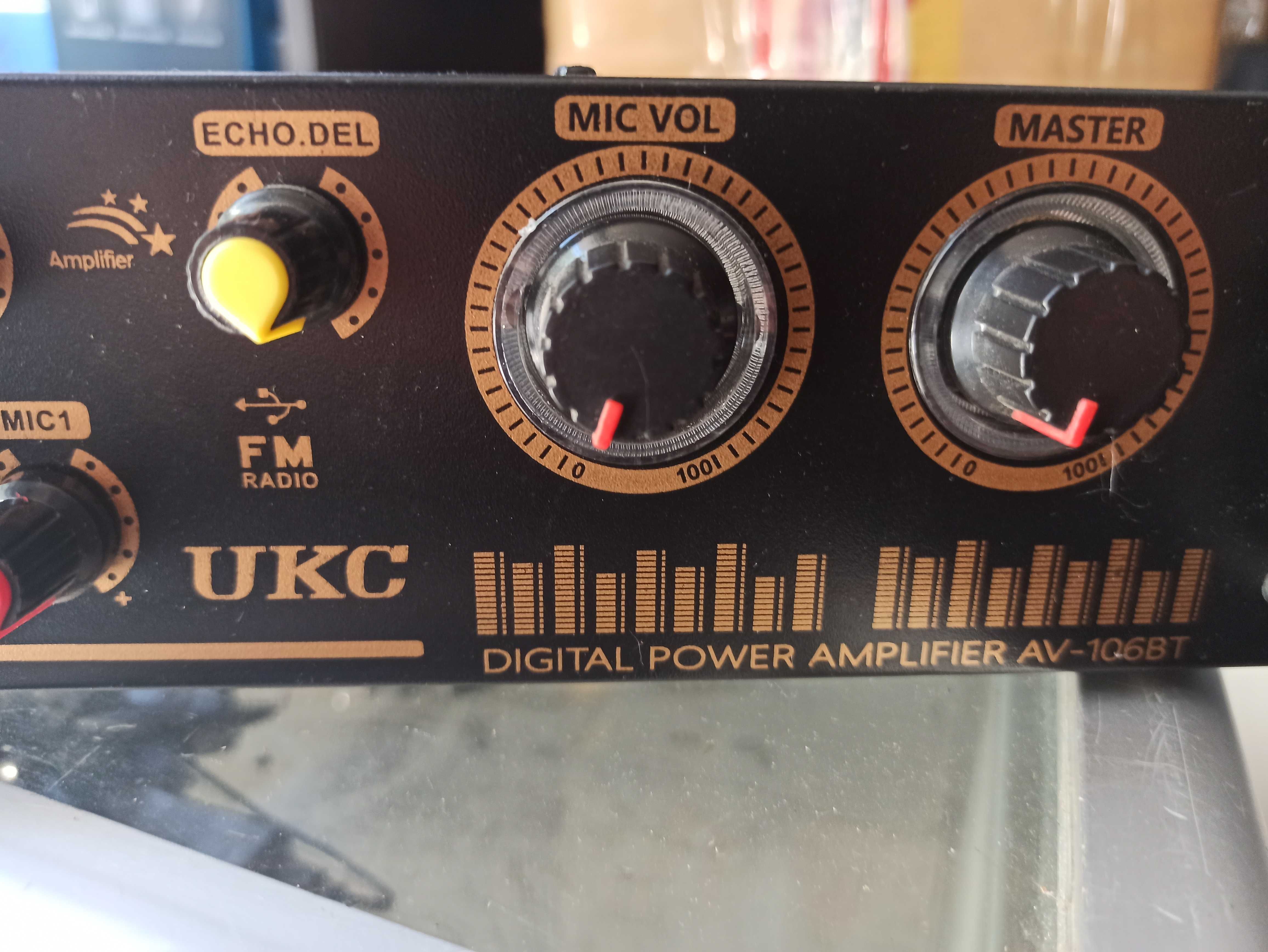 Усилитель мощности UKC   бу  в хорошем состоянии