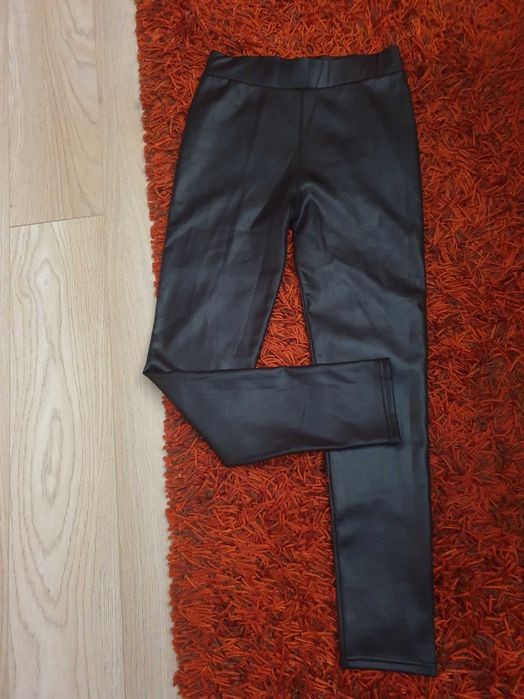 Spodnie leginsy czarne połysk ocieplane M