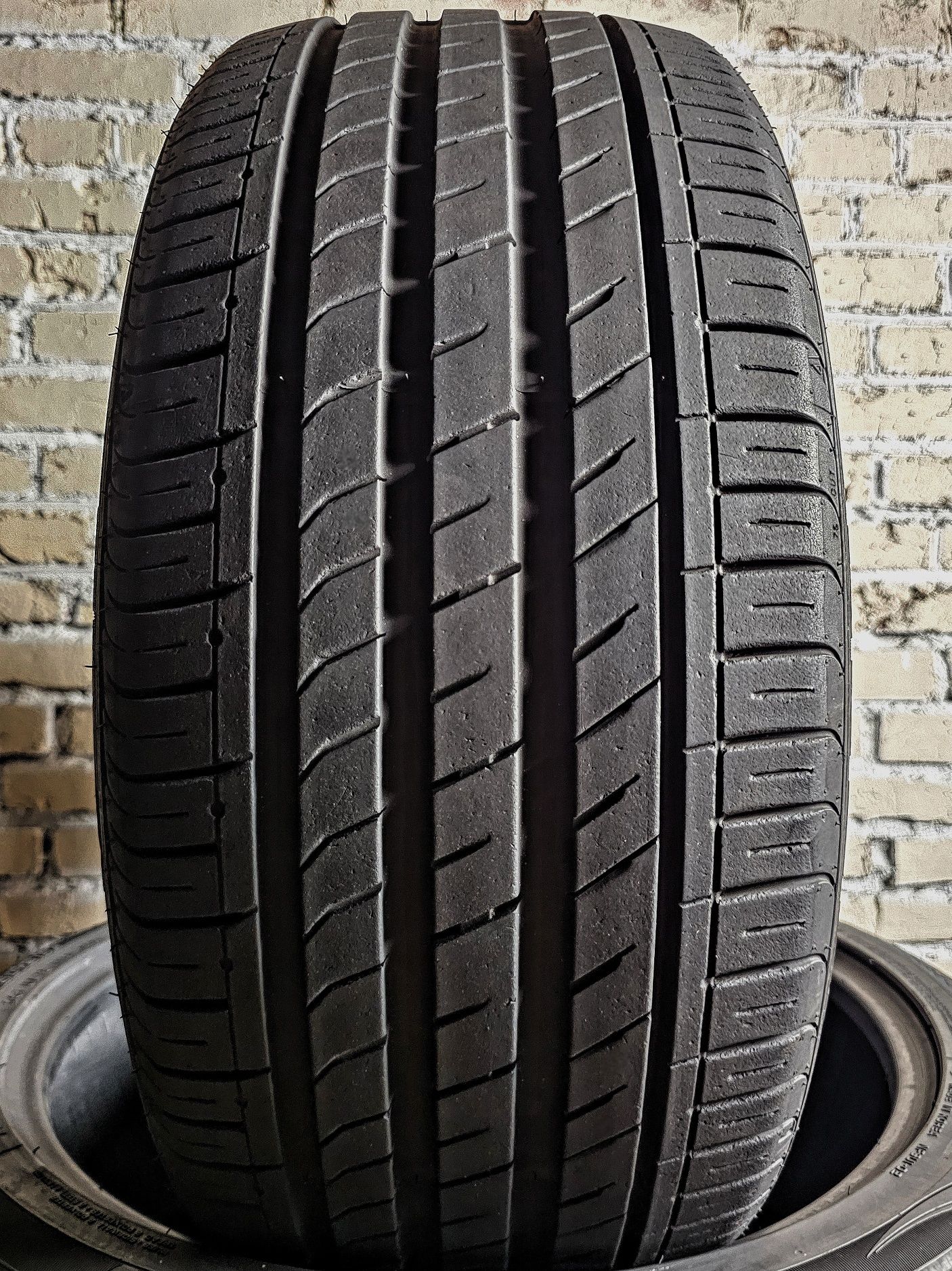 Як нові 245/40r20 Nexen | Korea | 8mm | 2022 | Премікм шини | Ідеальні