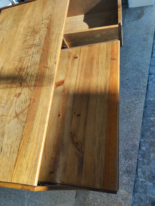 Secretária em madeira