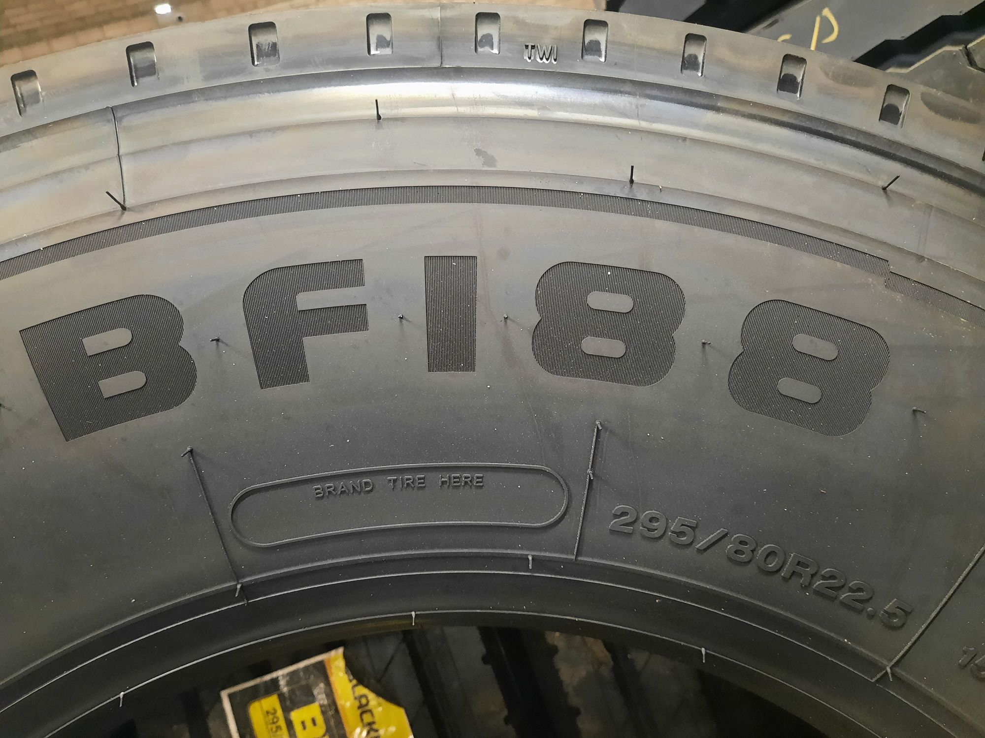 Nowe opony 295/80 R22.5 Blacklion BF188 Prowadząca