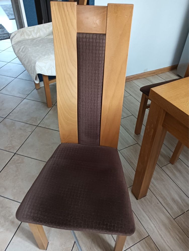 Stół 100x90 rozkladany  + 6 krzeseł