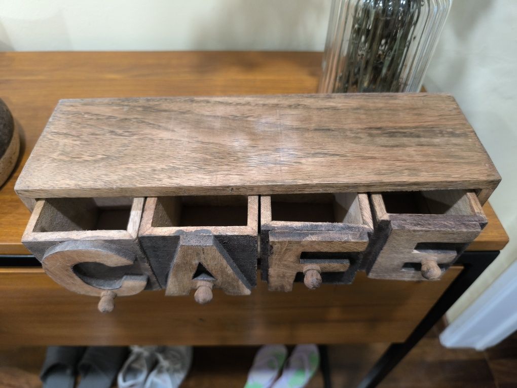 Caixa de Madeira para guardar cafe Oeiras