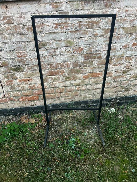 Штендер Т-подібний металевий