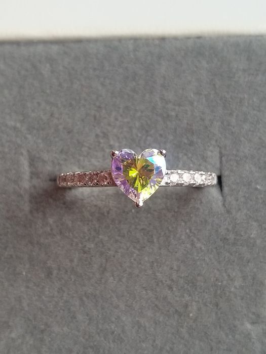 Колечко з кольоровим серцем , срібло, кубічний цирконій