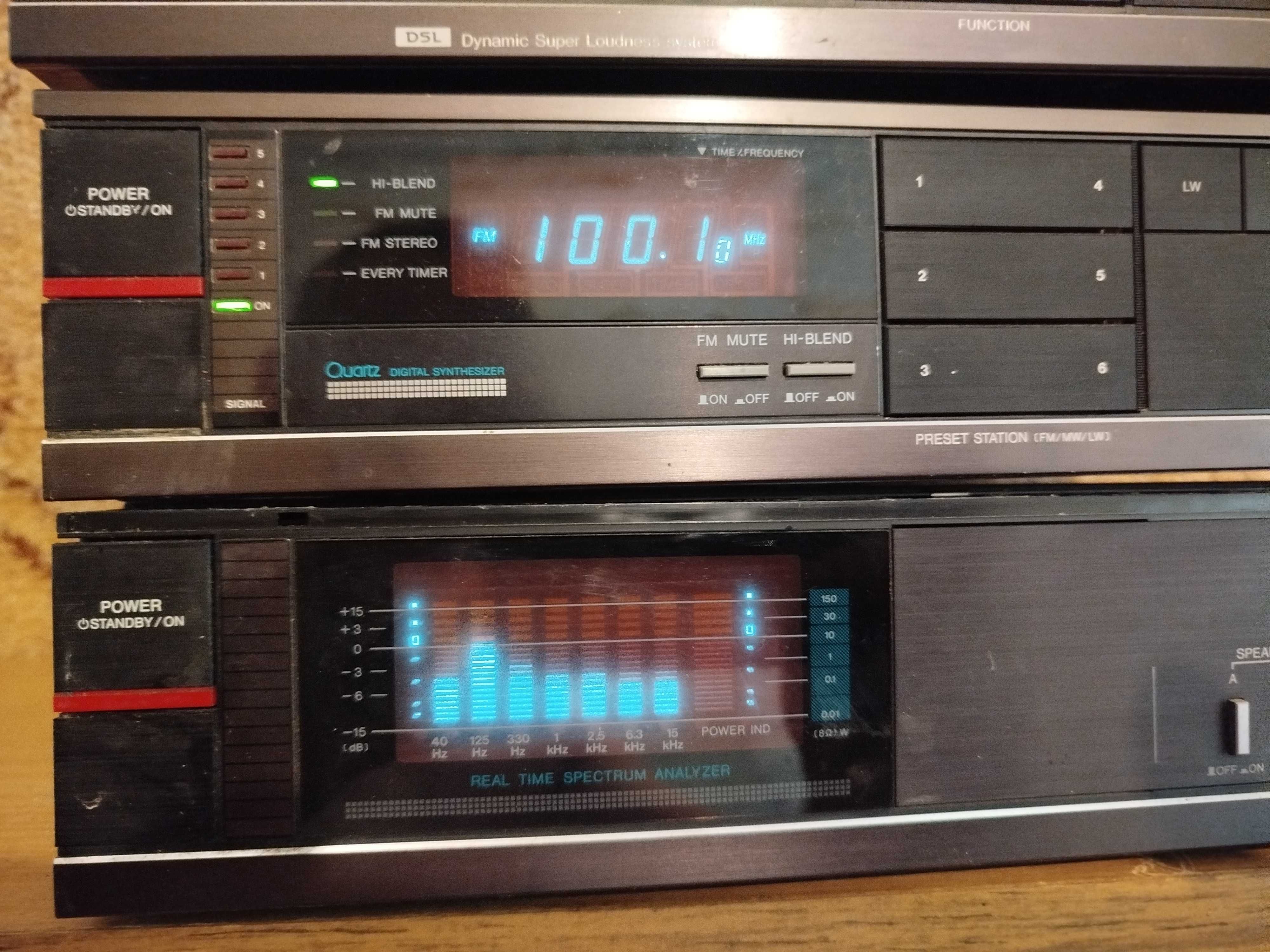 Wieża AIWA - 3 osobne elementy. Tuner, przedwzmacniacz, koncówka mocy.
