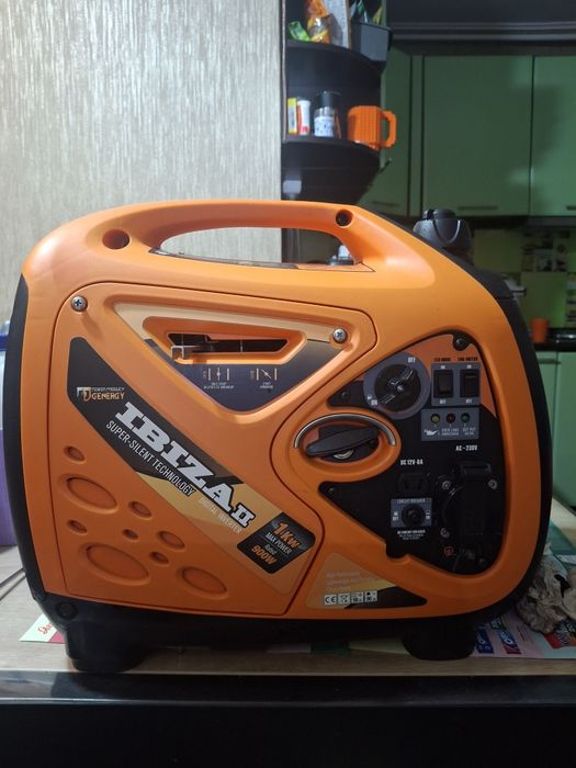 Продам інверторний генератор