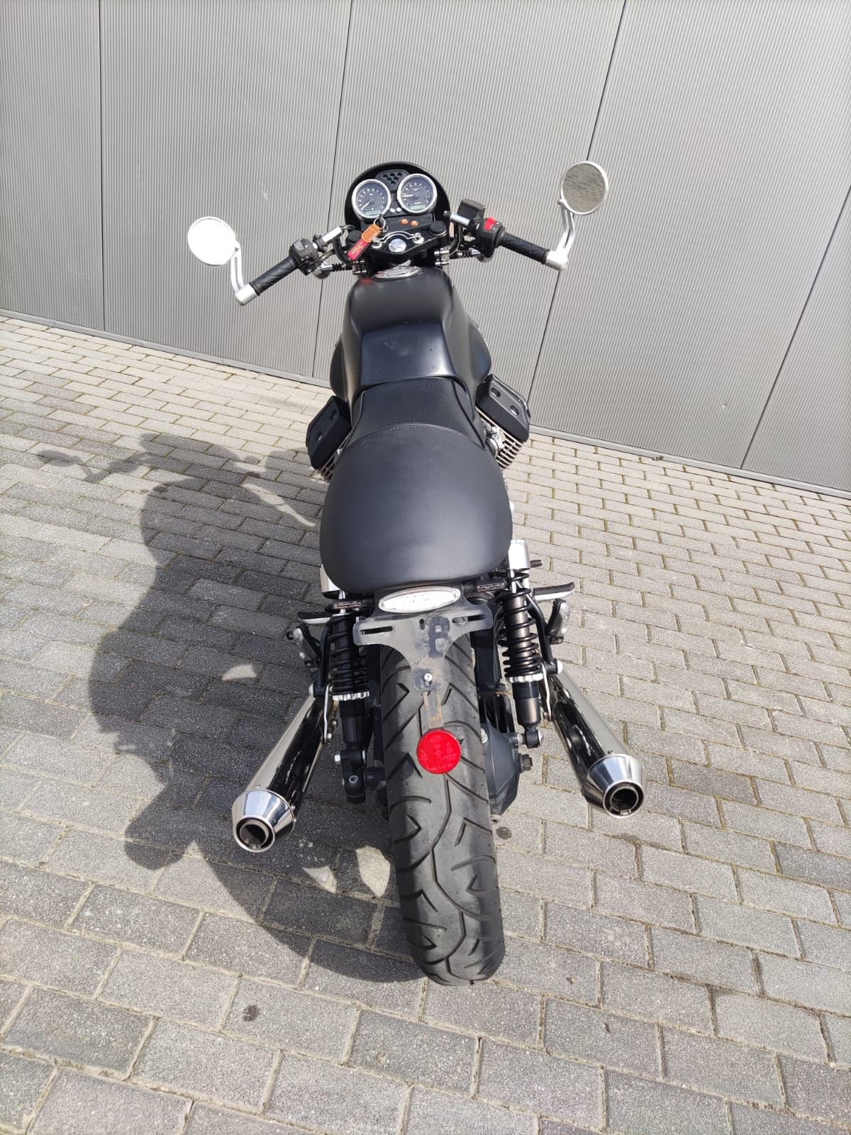 Moto Guzzi V7  ABS trakcja