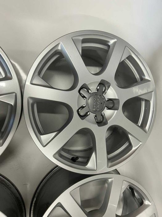 Felgi Aluminiowe oryginał Audi 5x112  8J x 17'' ET 39 Audi