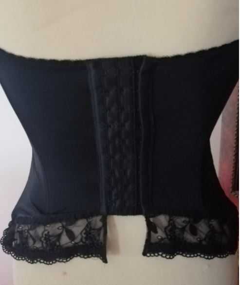 Corpete Lady 38 com renda pouco uso