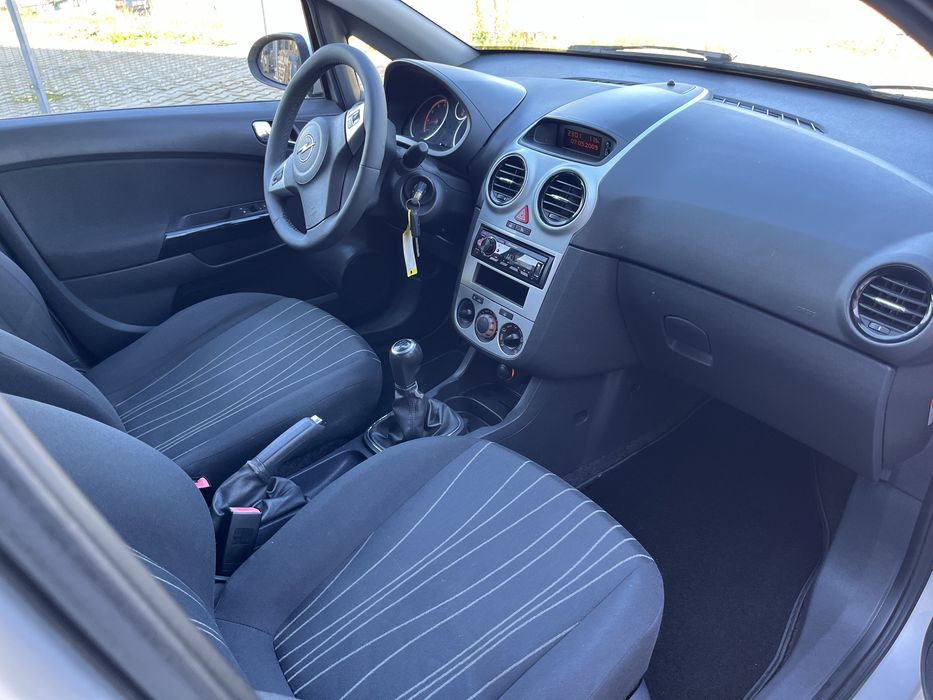 Opel corsa 1.2 Niemiec bardzo ladna niska cena