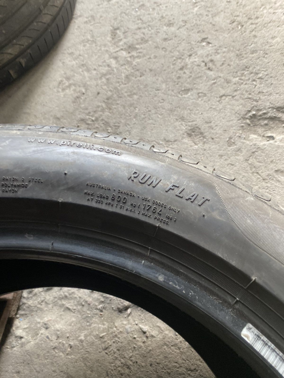 245.50.18 Pirelli 2шт лето БУ склад шины резина из Европы 50 R18 RFT