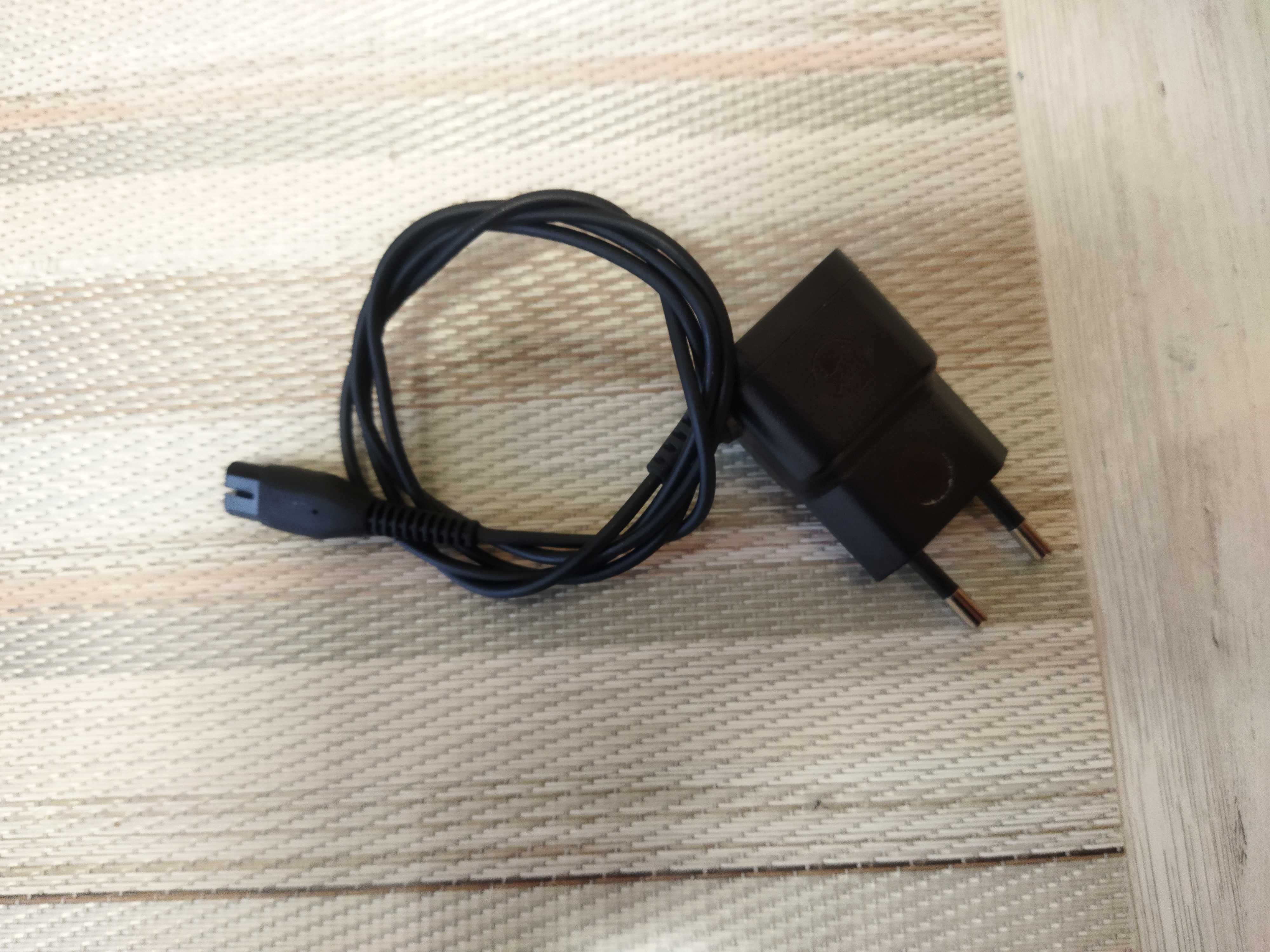 Зарядное устройство для бритвы,тримера Philips 4.3V 0.07A.