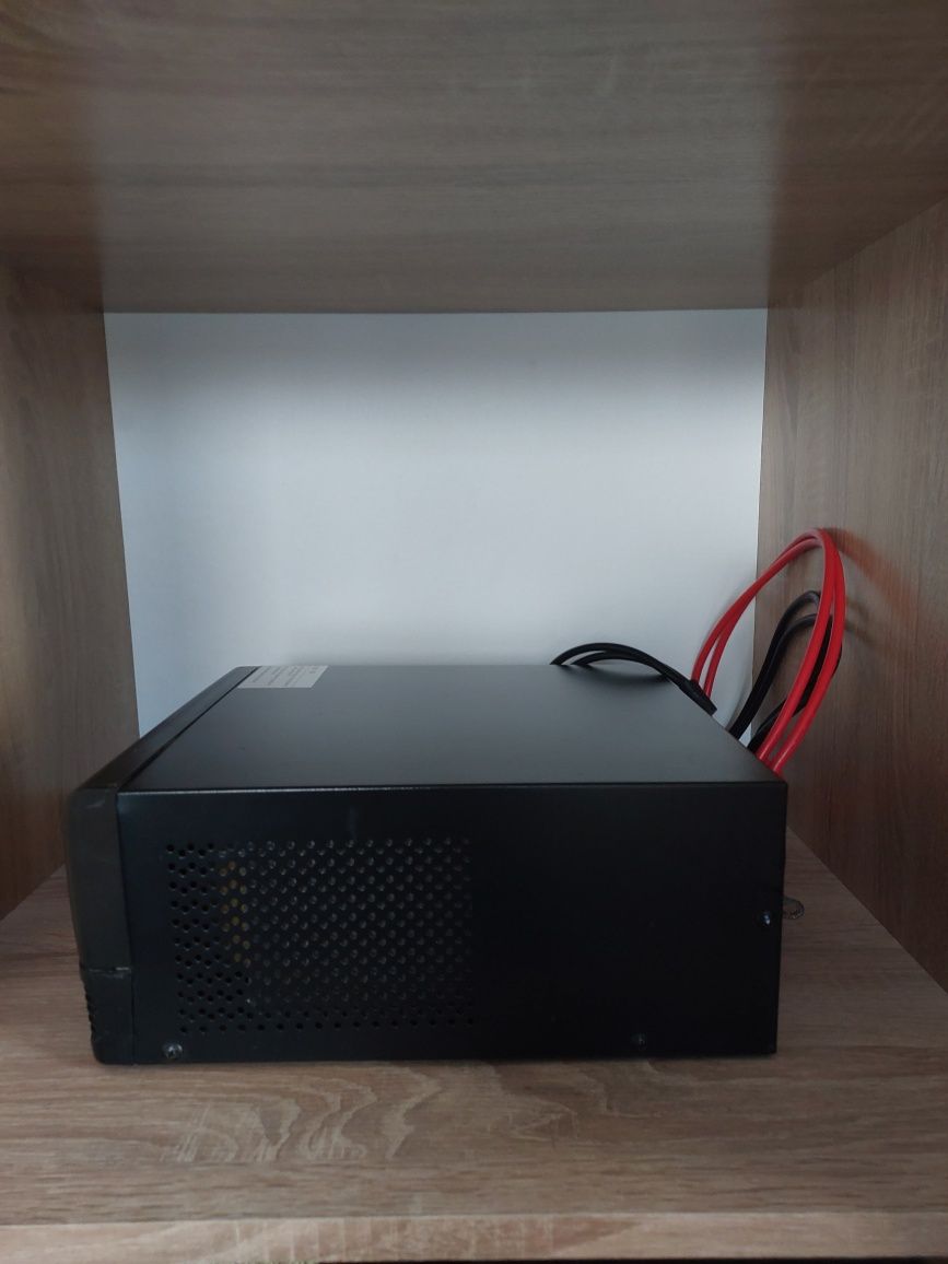 Інвертор "LUXEON UPS-1500ZR"