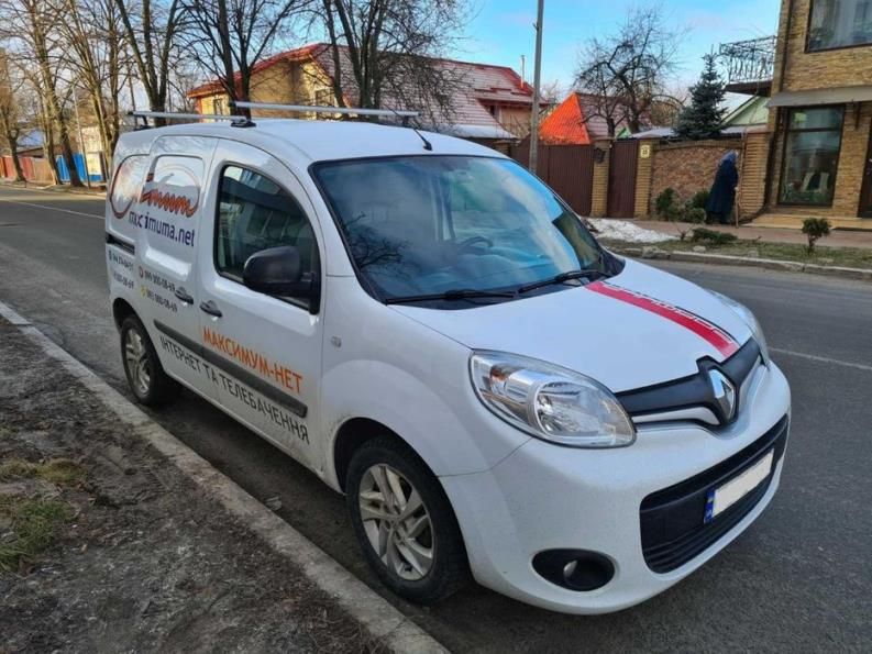 Алюминевые перемычки Аэро на Renault Kangoo в штатные места