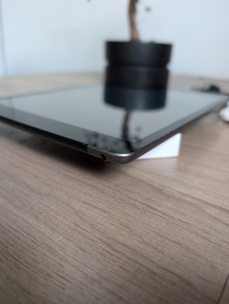 Apple iPad 8 generacji 32 A2429 Tablet LTE