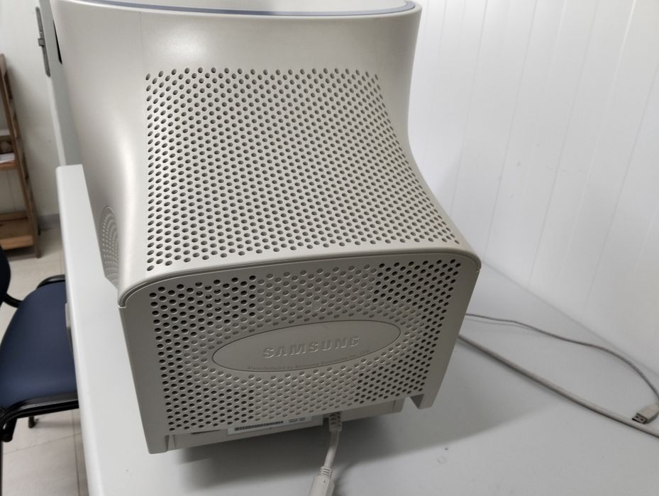 Monitor CRT syncmaster 957MB