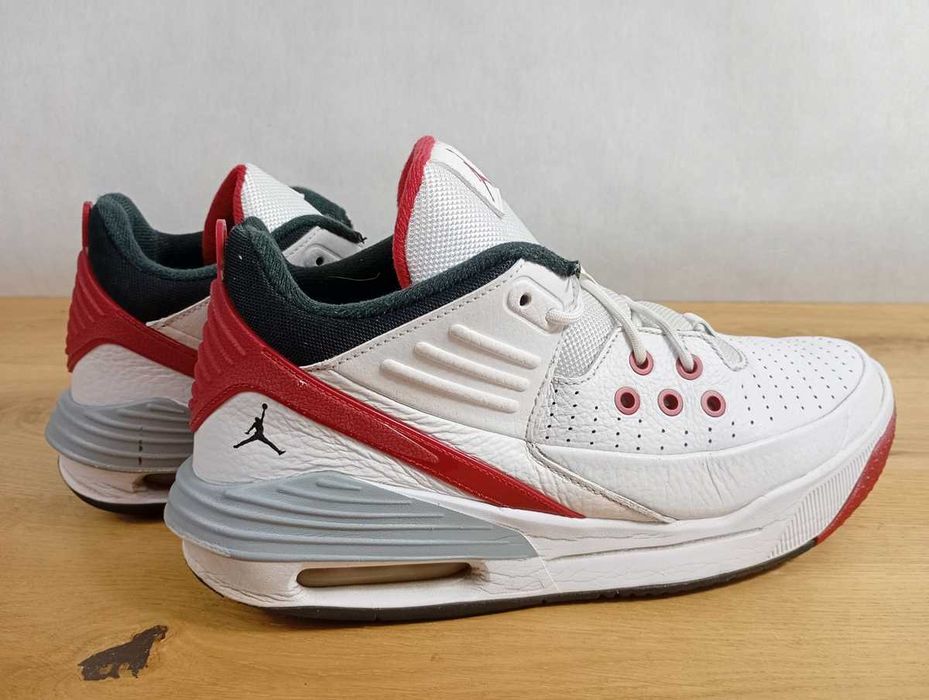 Buty NIKE AIR Jordan MAX AURA 5, do koszykówki 42,5