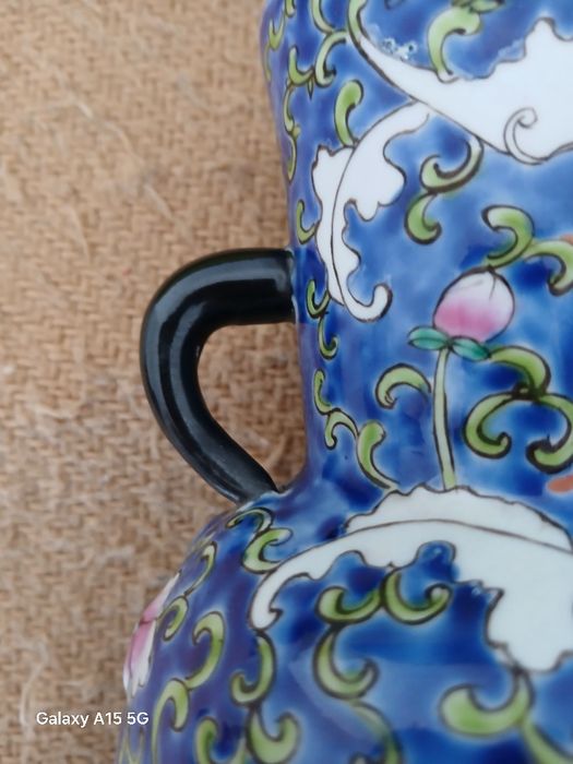 Jarra Oriental ,bom estado conforme fotos Anexa,medida cerca 30 cms