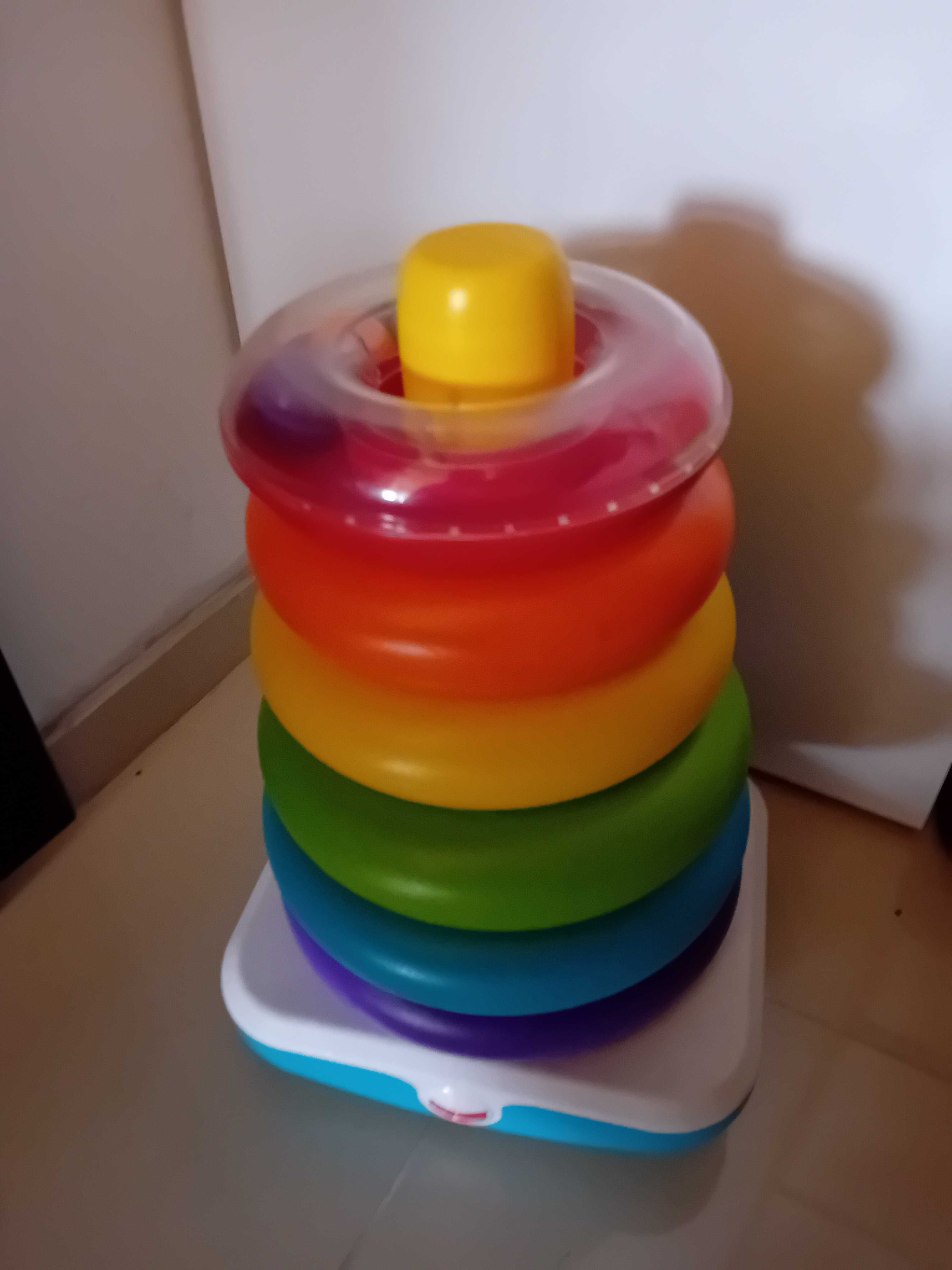 Giga piramidka z kółek Fisher Price