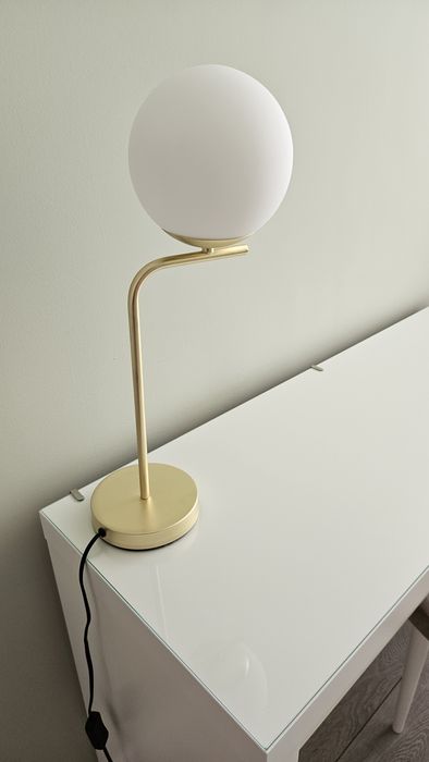 Zestaw toaletka + krzesło + lampka