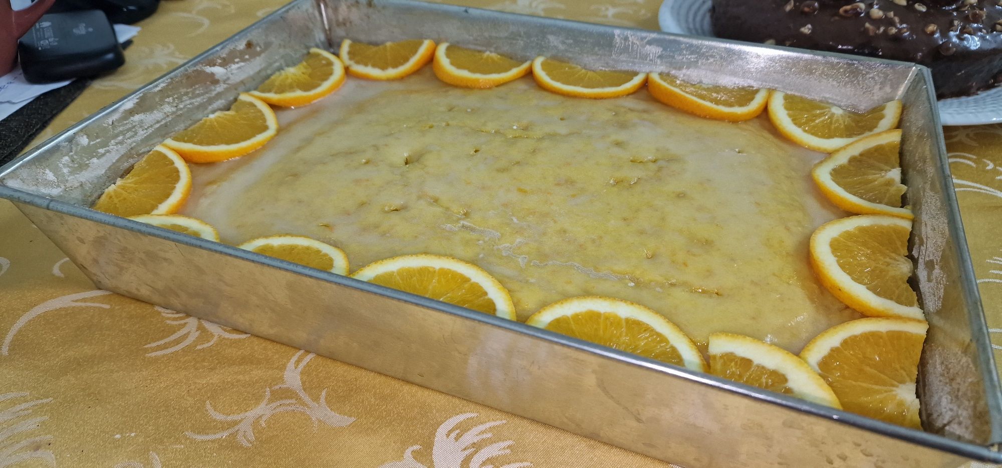 Bolos, bolinhos e acompanhamentos de aniversário.
