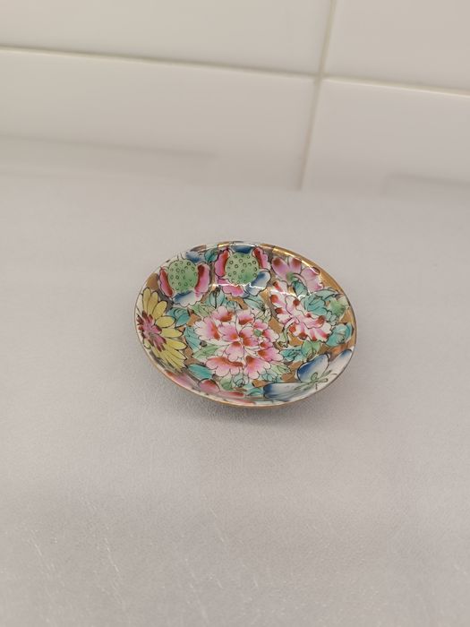 Pequena Taça em Porcelana Vintage de Macau