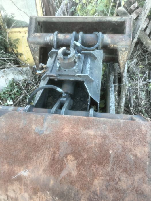 Продам грейферні ковші до маніпулятора.