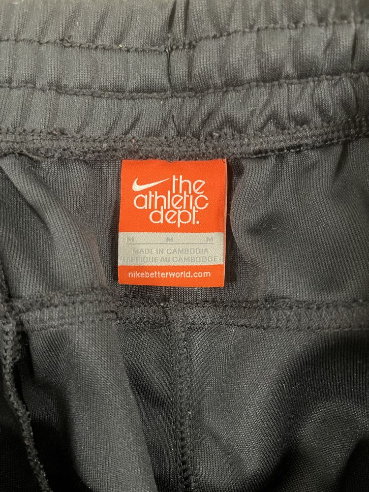 Широкі штани nike