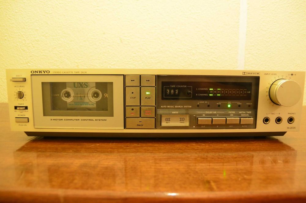 Gravador de Cassetes Onkyo TA 2035