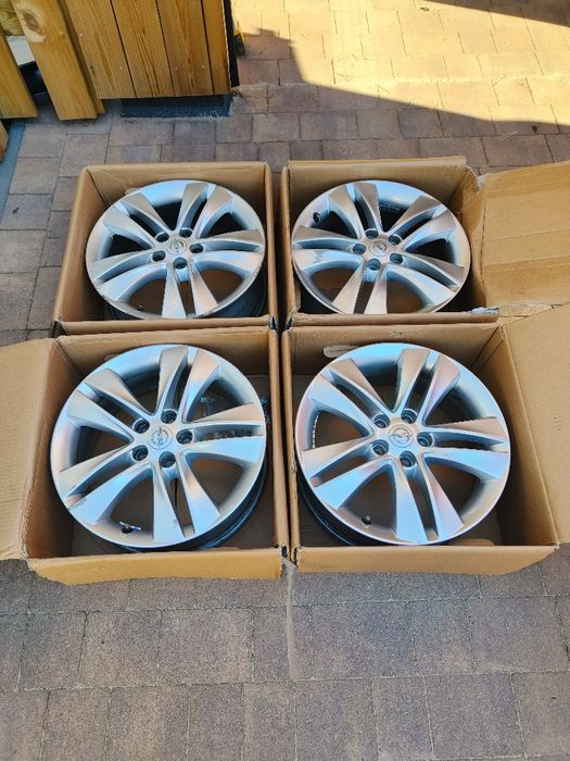 Oryginalne alufelgi 16 cali Opel Combo Fiat Doblo