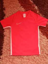 Koszulka sportowa Nike Dri-Fit r 128