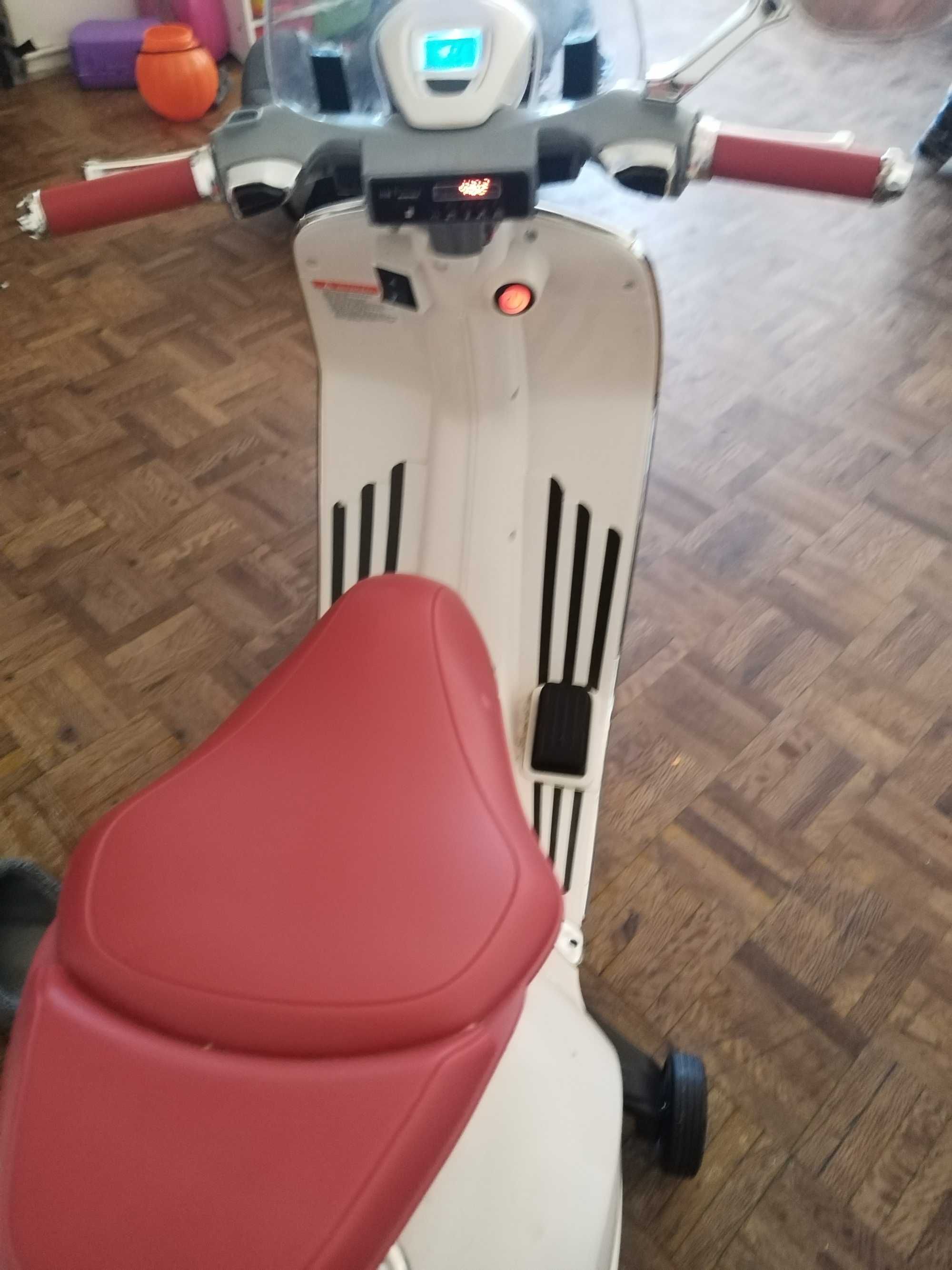 Vendo moto de criança como nova