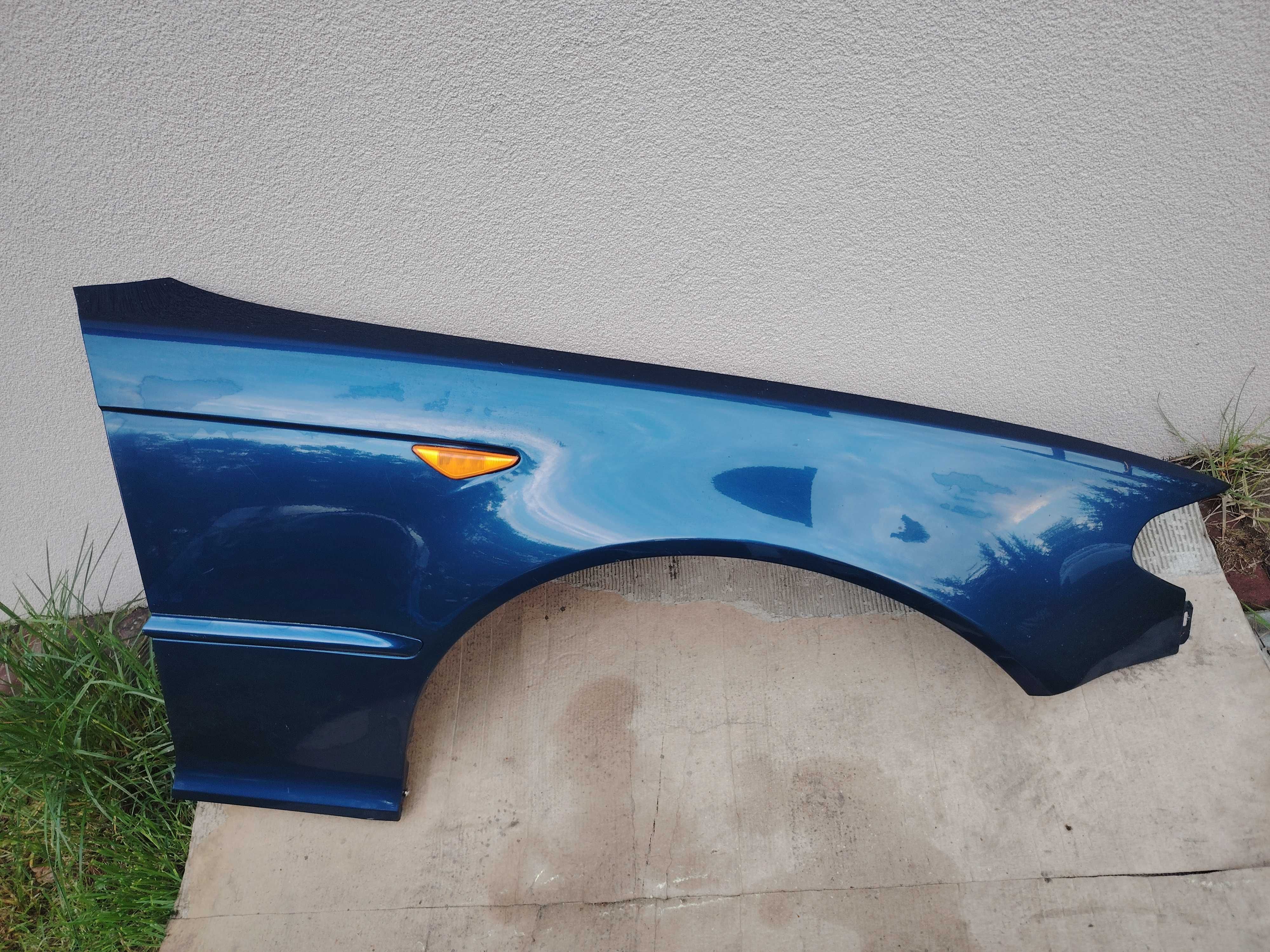 Błotnik prawy BMW e46 coupe polift mysticblau