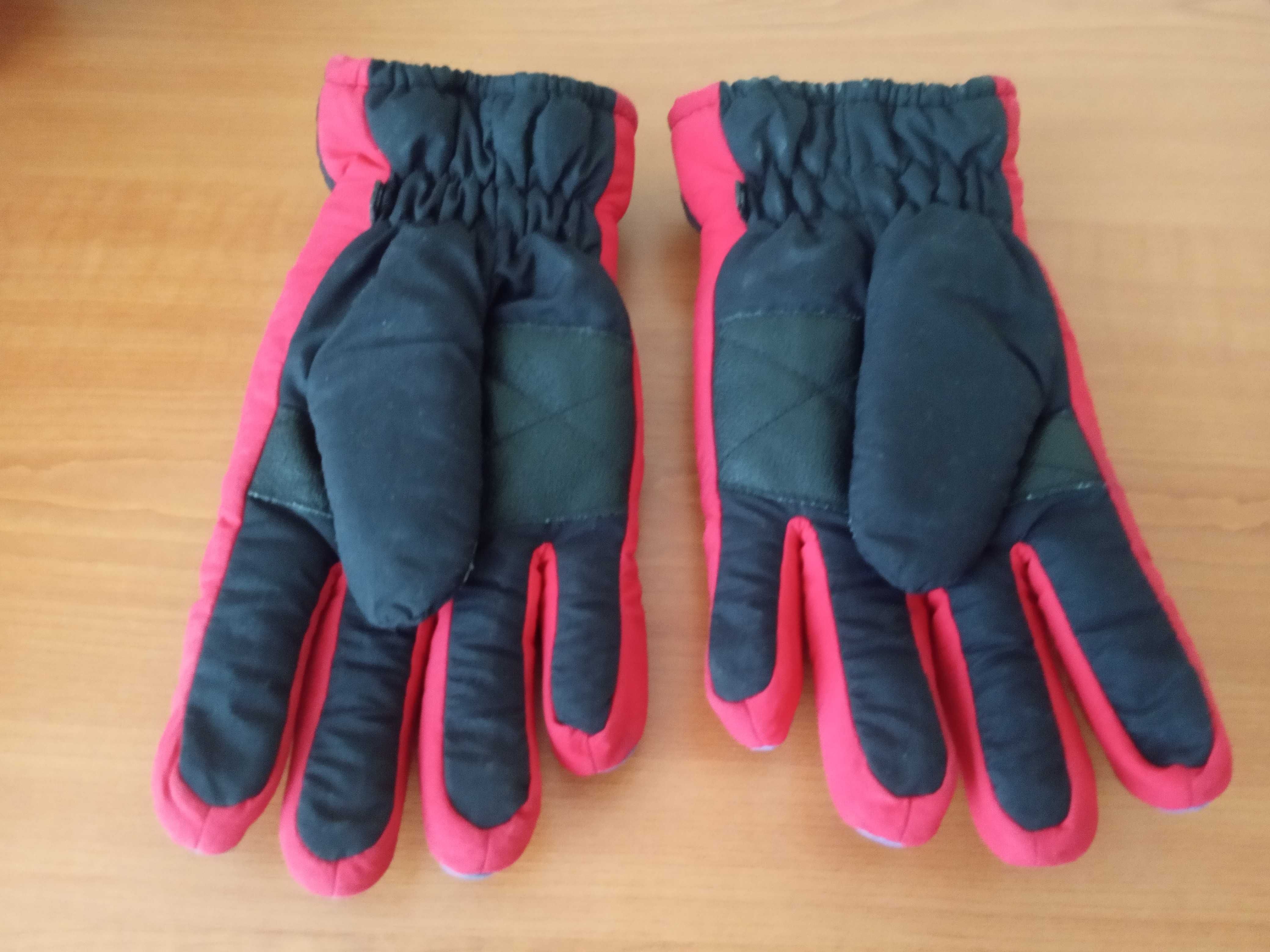 Перчатки  фирменные    зимние     тёплые
