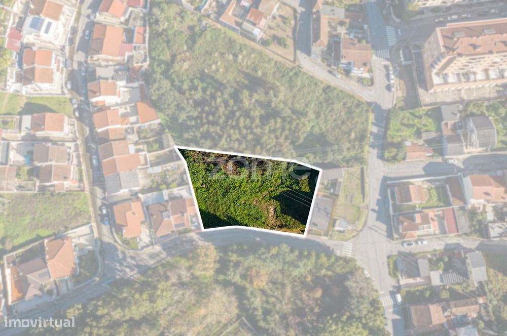 Terreno Urbano 1.869m² c/ projecto de loteamento aprovado . 5 morad...