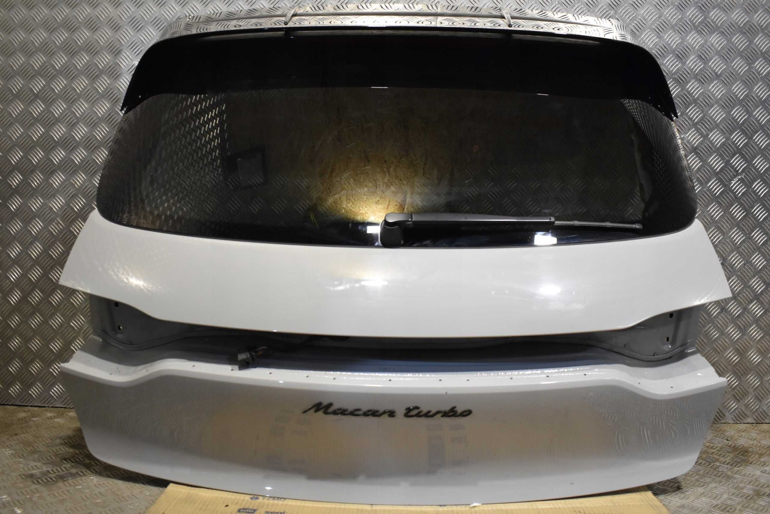 Крышка багажника Porsche Macan разборка розборка Порше