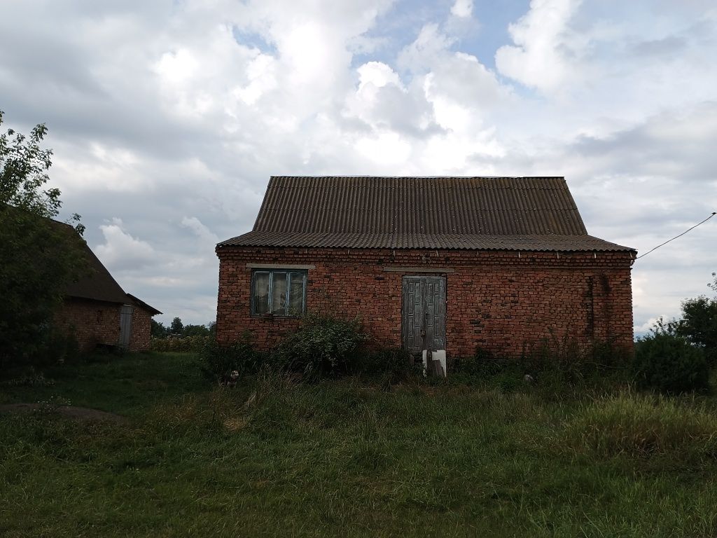 Продам хату Старий Осторопіль ціна договірна..
