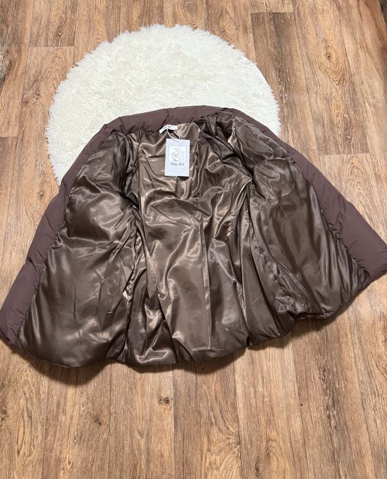 Нова куртка на зиму в коричневому кольорі з поясом