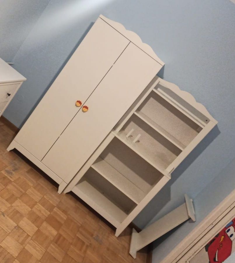 Meble ikea z łóżeczkiem dla niemowlaka