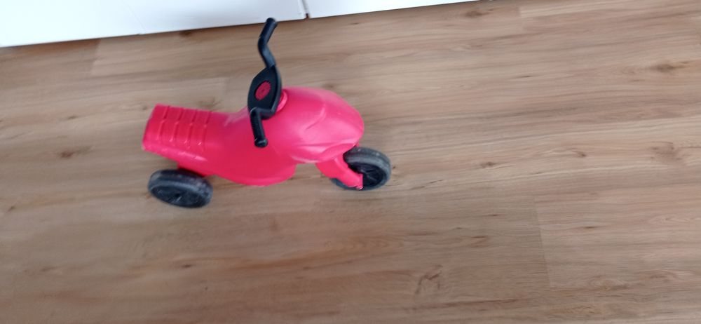 Mały motorek, jeździk dla dziecka