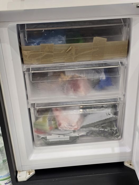 Lodówka zabudowana Kernau