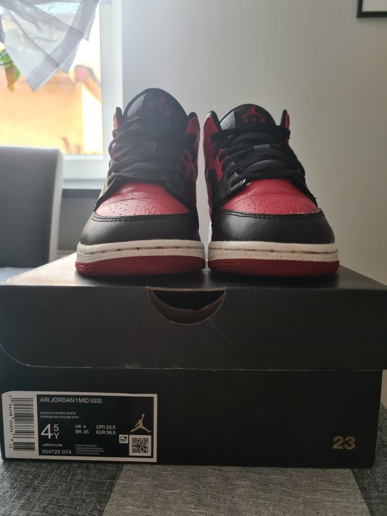 Jordan 1 Mid Banned