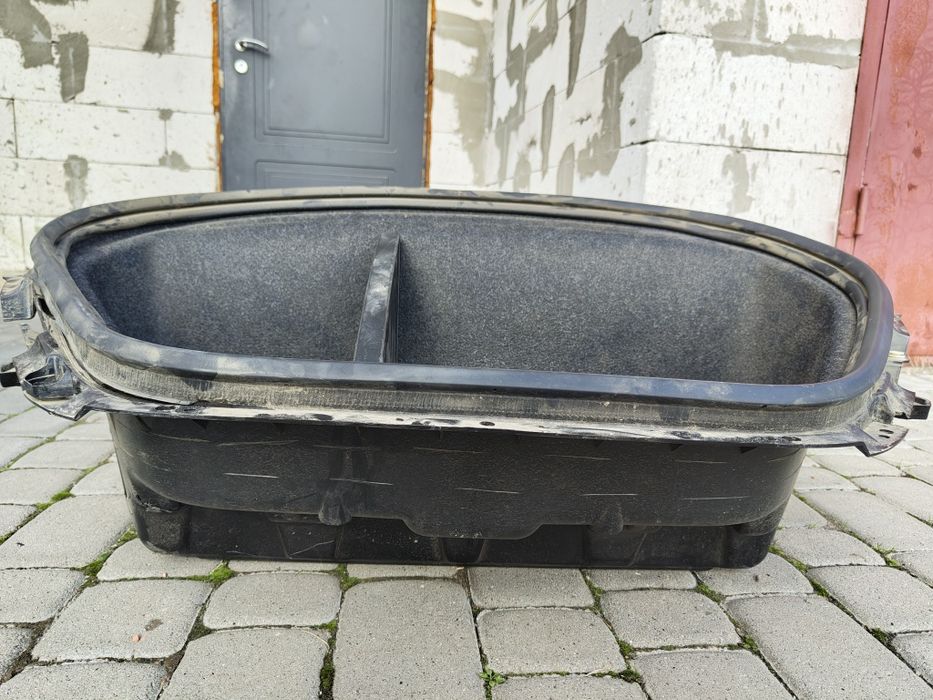 Переднє корито полестар 2