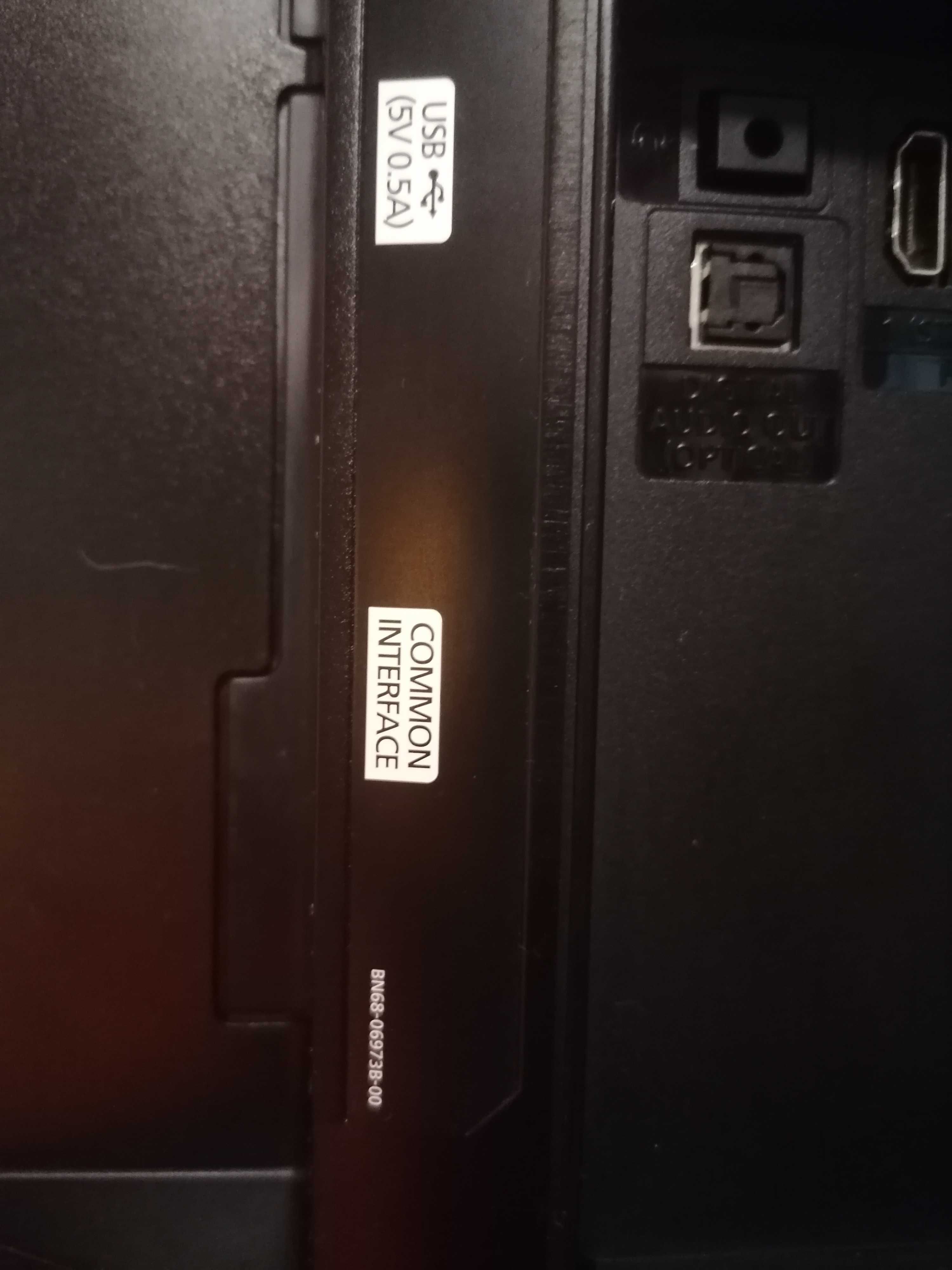TV LED Full HD de 24" ou monitor de PC